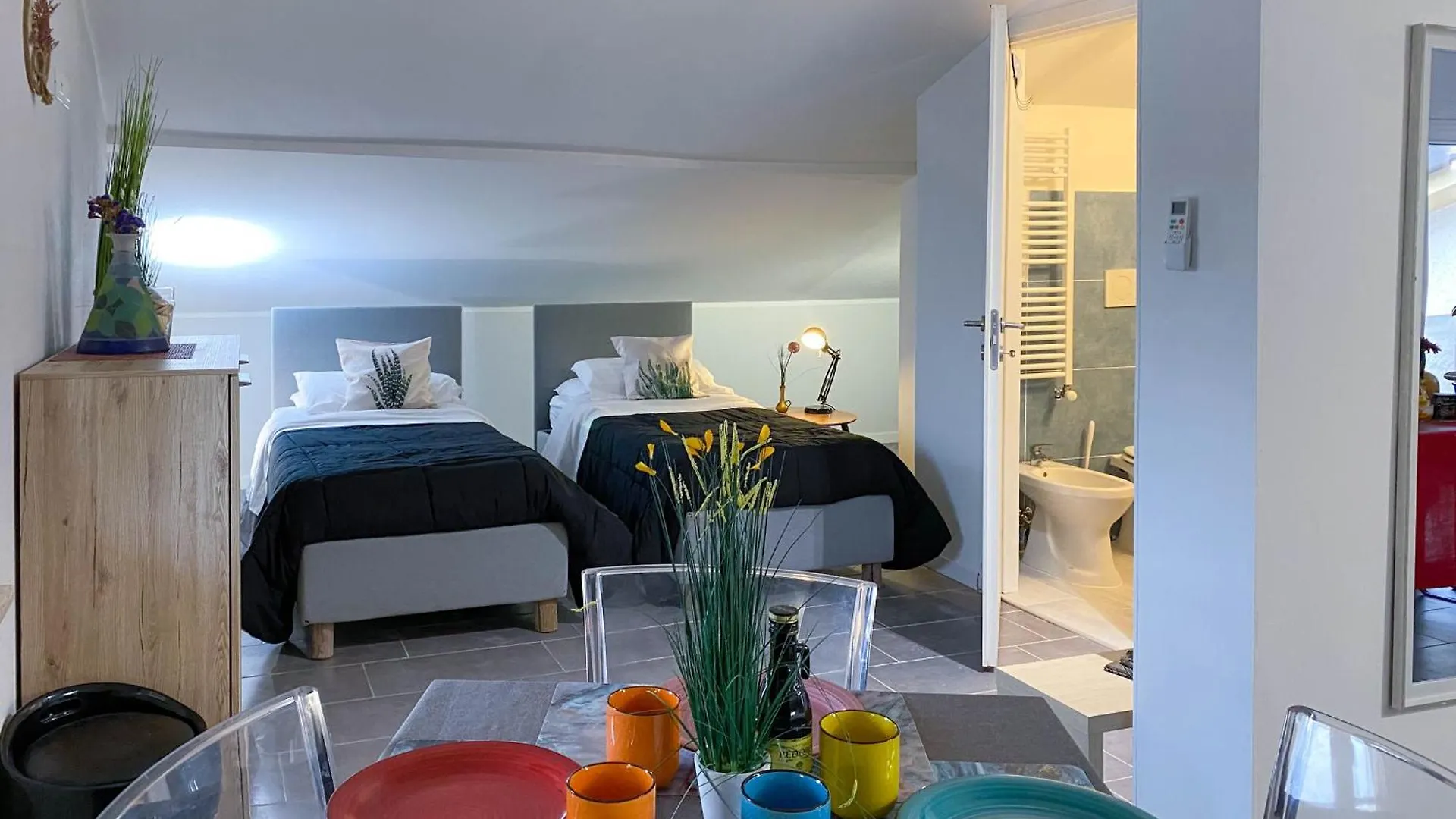 Nest Guesthouse カステルヌオーヴォ・デル・ガルダ 0*,